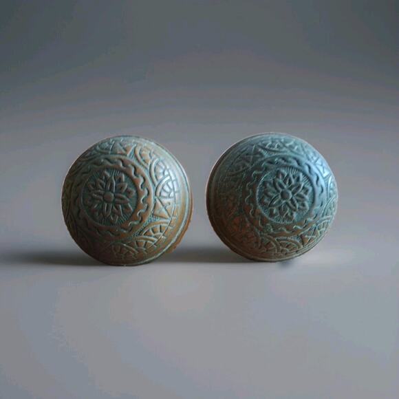 Two, Rare Patterns. Antique Brass Door Knobs - Picture 1 of 6